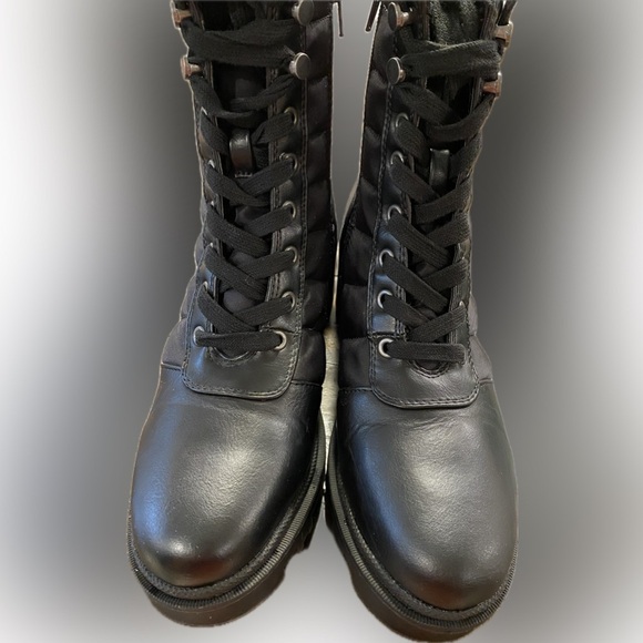 DV DOLCE VITA
Nilda Trapunto Lace-Up Lugsole Booties - Picture 3 of 5